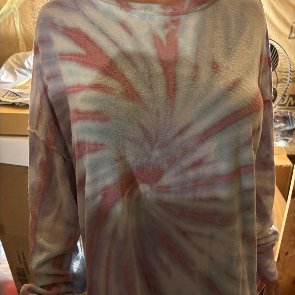 Women’s Pastel Swirl Long Sleeve Tee Size S